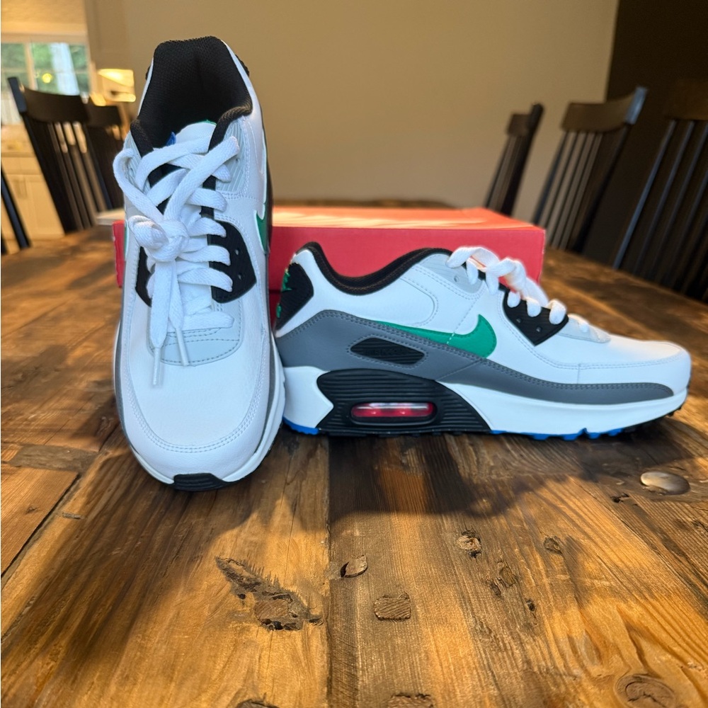Kids Nike Air Max 90 LTR White and Stadium Green NIB